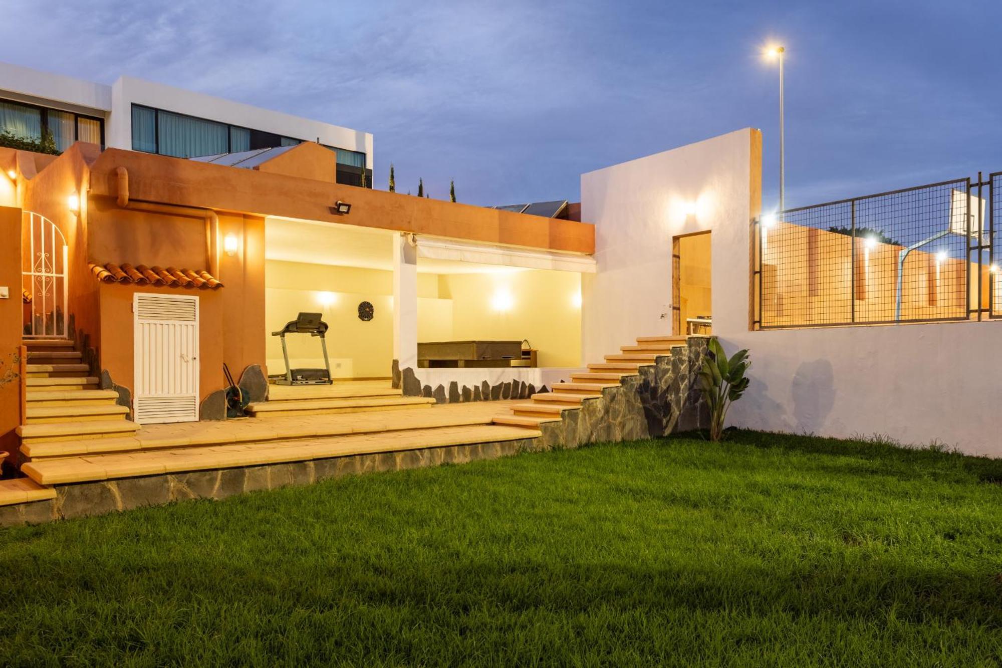 One & Only Sports And Relax Villa Heated Pool By Eden Rentals Tabaiba Exterior photo